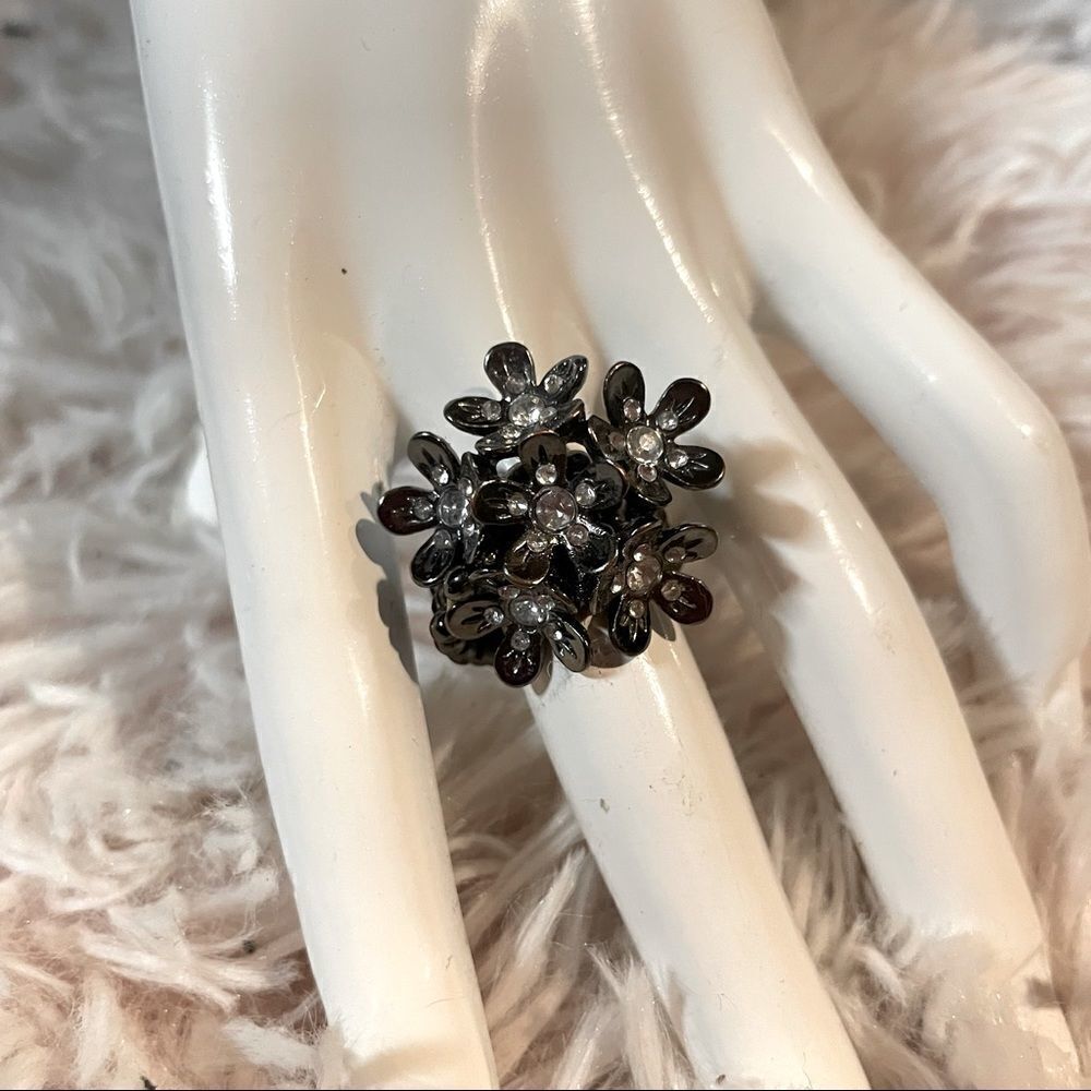 Vintage Y2K Gunmetal &Rhinestone Funky Floral Statement Costume Cocktail Jewelry